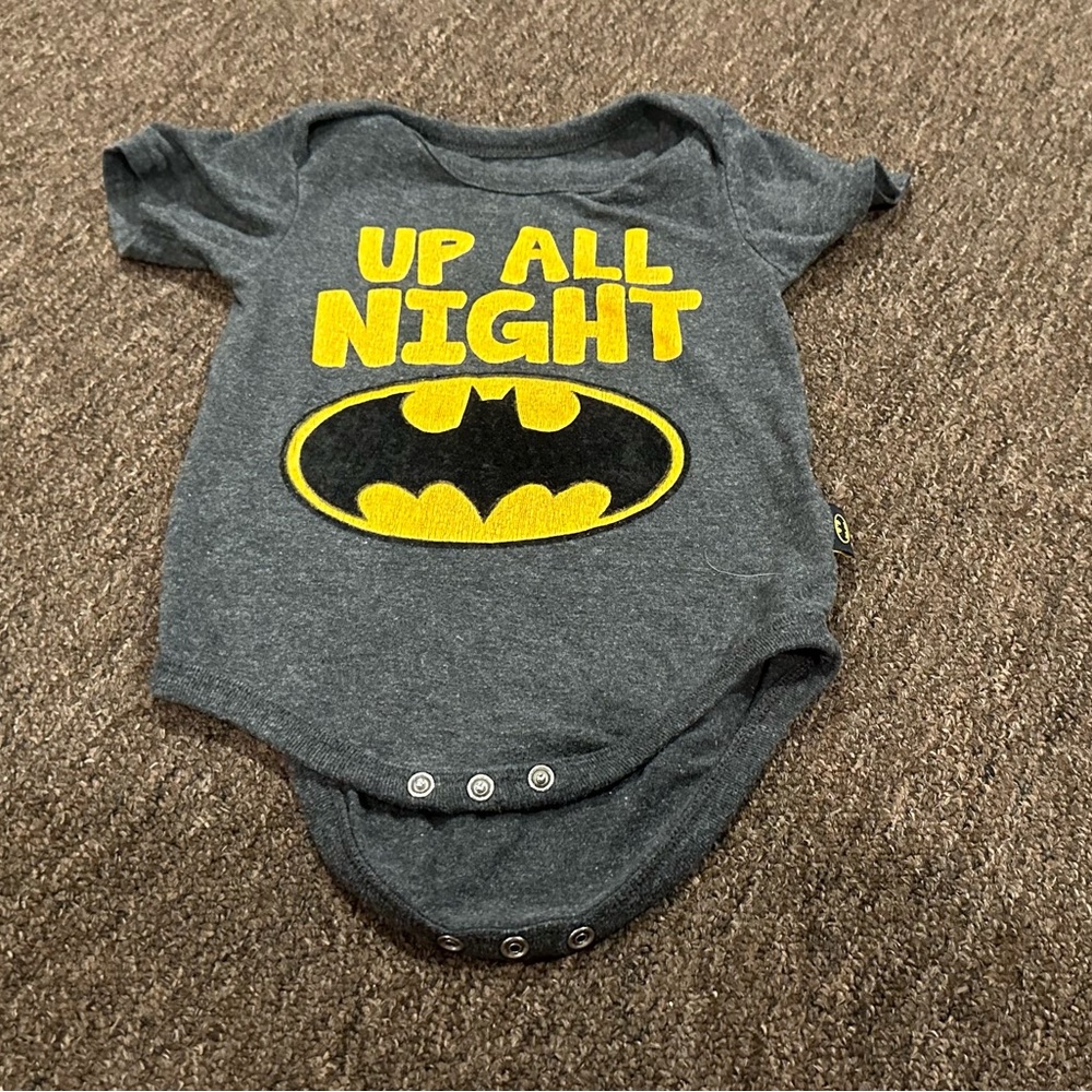 EUC Boys Baby 12 mo Batman Onesie Up ALL Night! Cute Marvel 1 pc sleeper